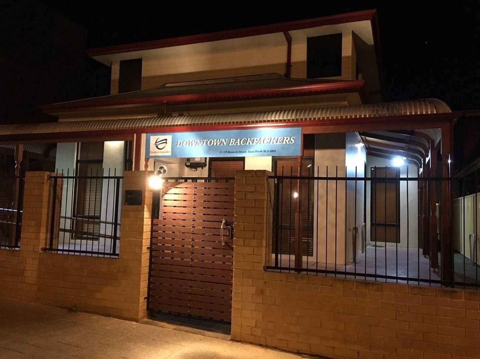 Downtown Backpackers Hostel Perth - Note - Valid Passport Required For Check In ภายนอก รูปภาพ